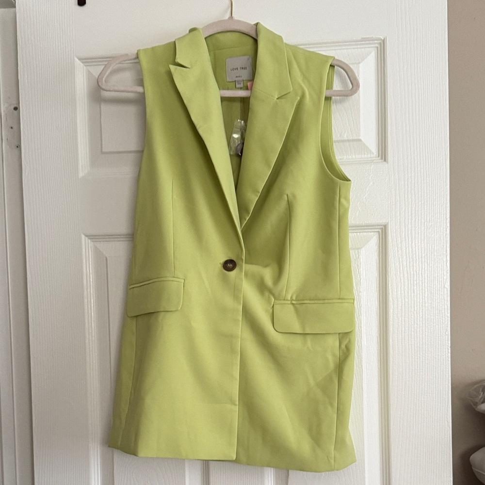 Love Tree Light Green Sleeveless Vest